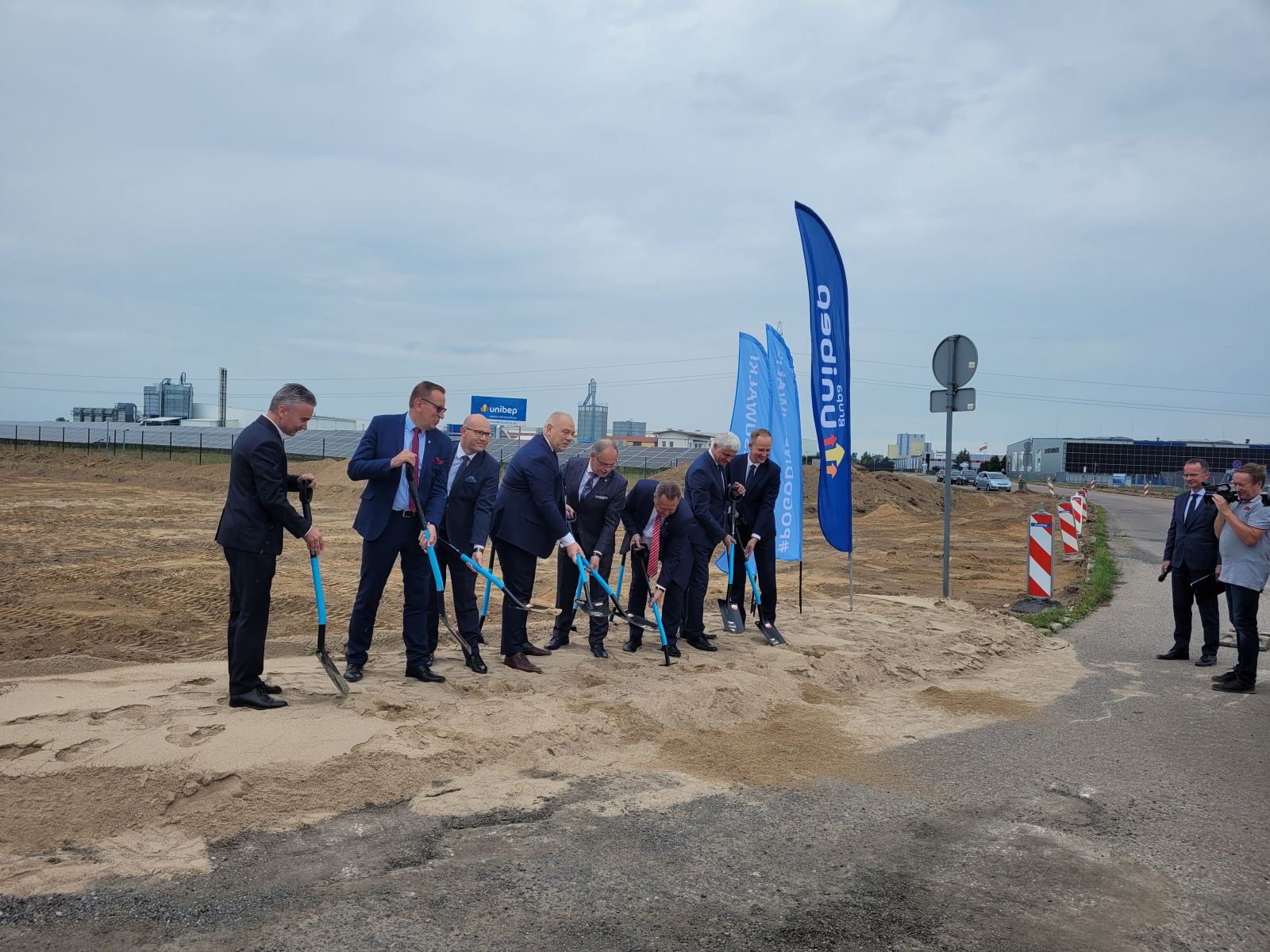 Symboliczne wbicie łopaty rozpoczęło budowę w Specjalnej Strefie Ekonomicznej w Suwałkach